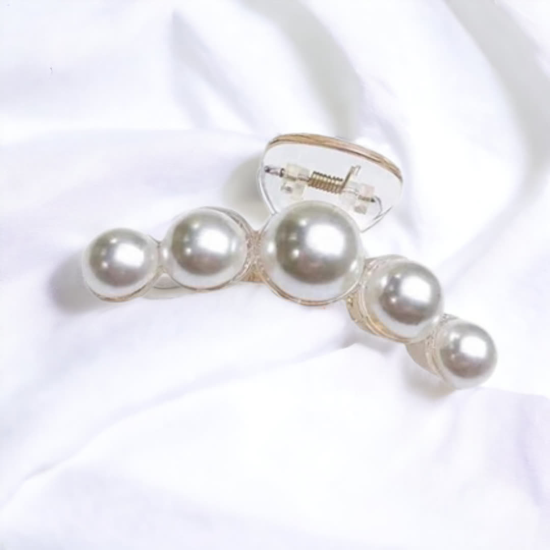 8CM-PhotoRoom big pearl hair clutcher