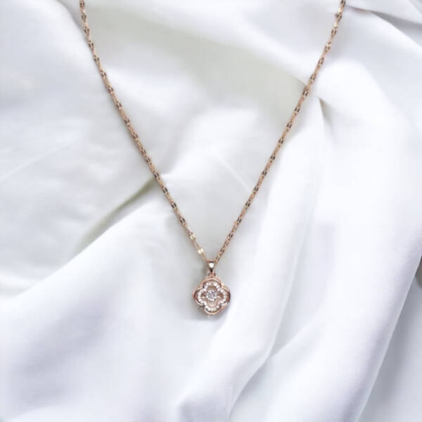 daisy necklaces