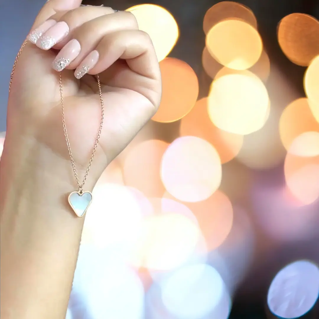 tresneria-white-heart-necklace-v2